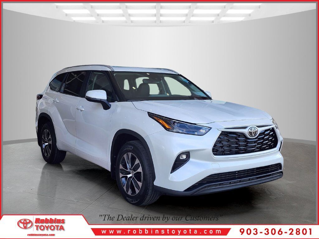 2026 TOYOTA Highlander