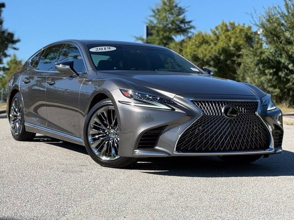2019 LEXUS LS