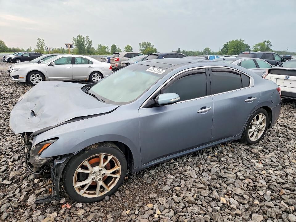 2011 NISSAN Maxima