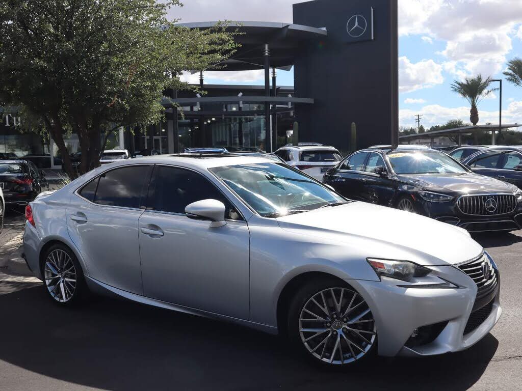 2016 LEXUS IS