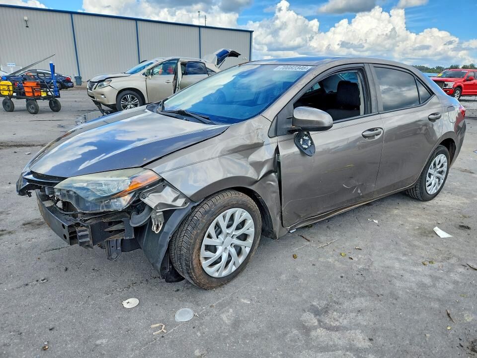 2018 TOYOTA Corolla