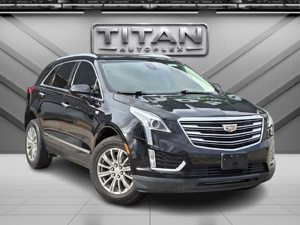 2017 CADILLAC XT5