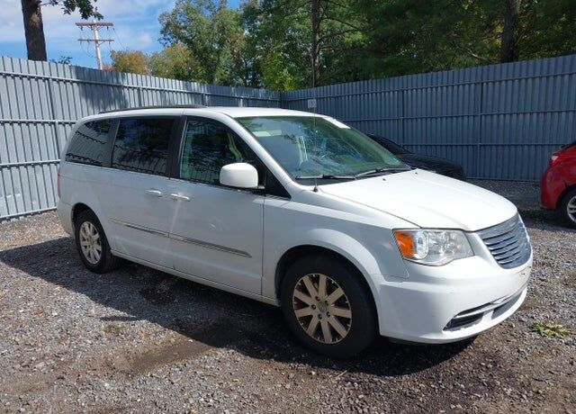 2016 CHRYSLER Town and Country
