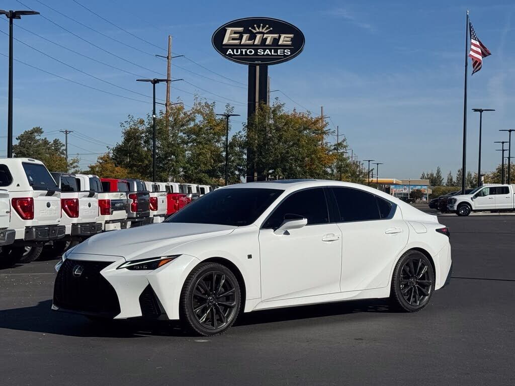 2025 LEXUS IS
