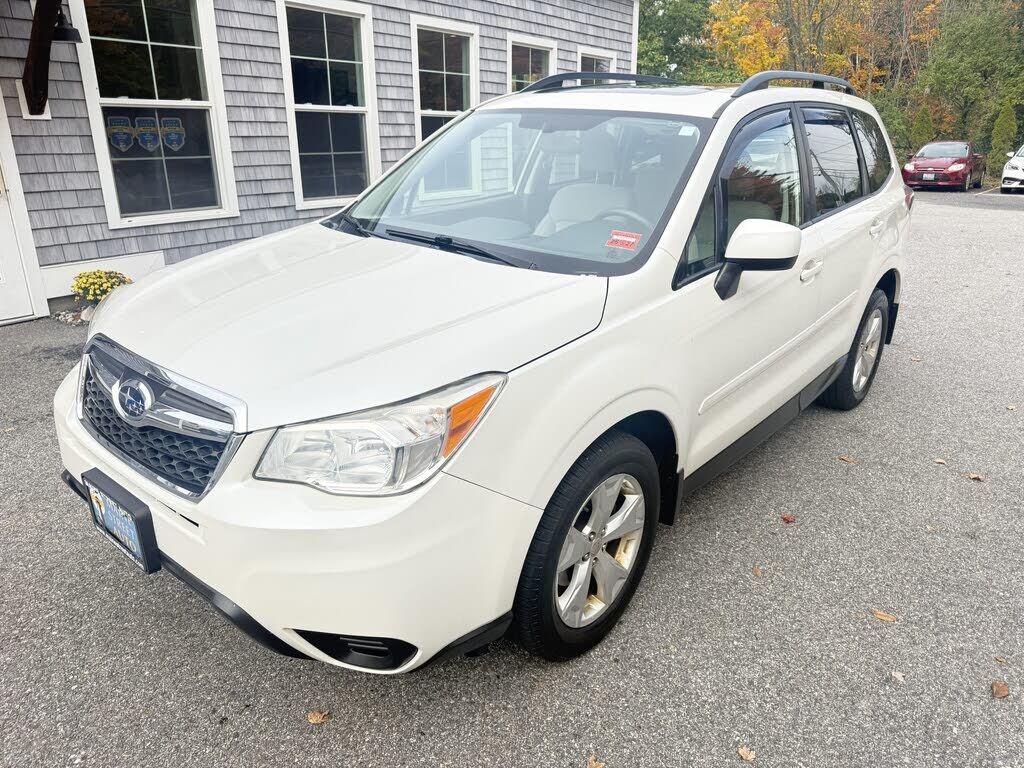 2015 SUBARU Forester