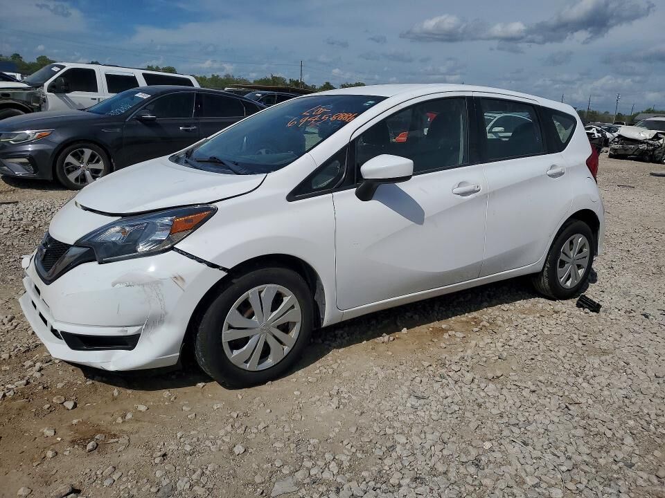 2017 NISSAN Versa