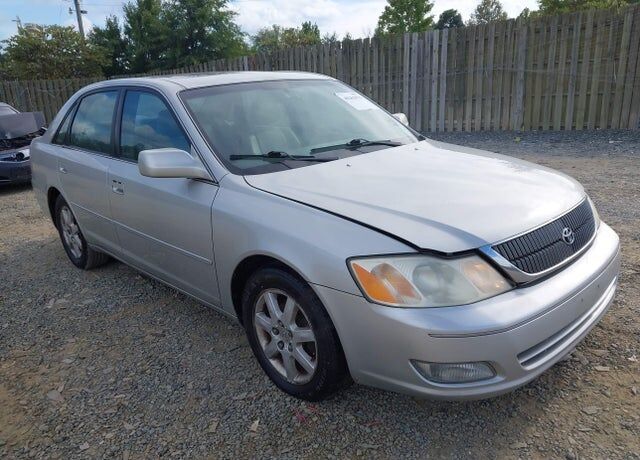 2002 TOYOTA Avalon