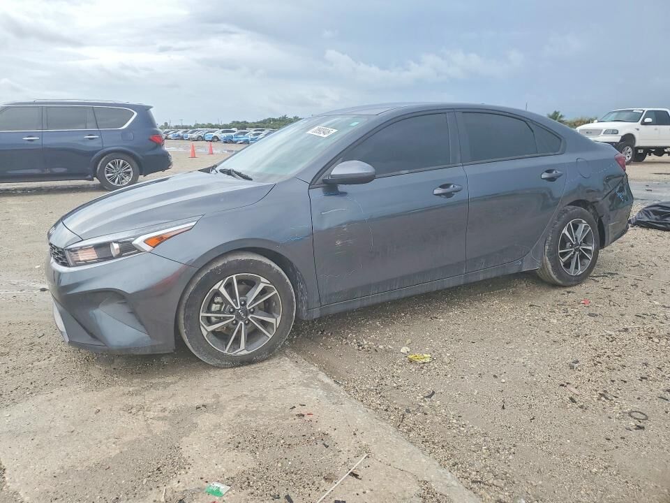 2023 KIA Forte
