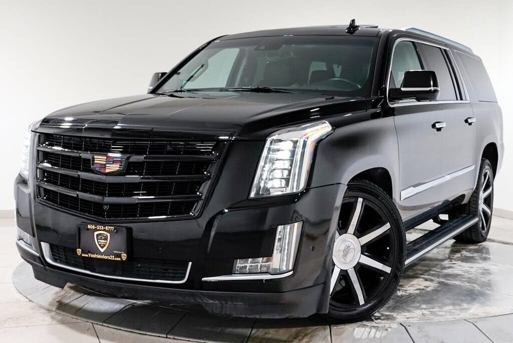 2017 CADILLAC Escalade ESV