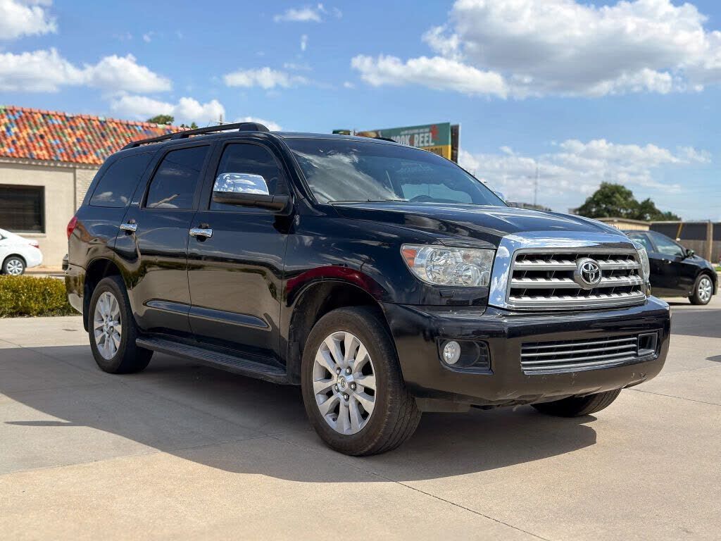 2014 TOYOTA Sequoia