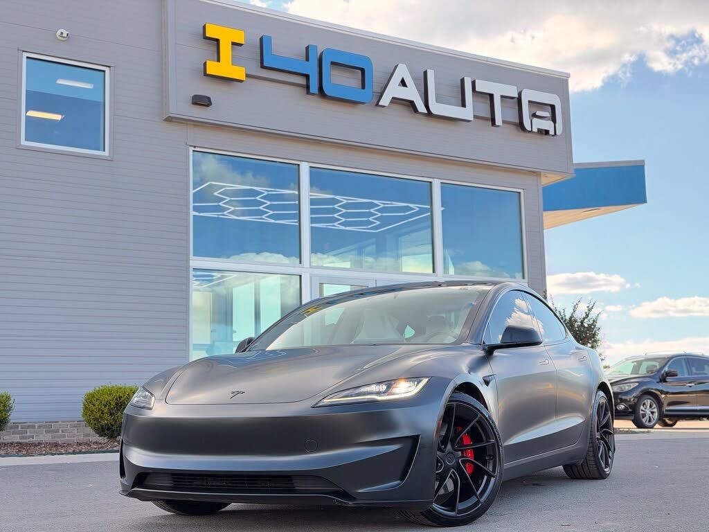 2024 TESLA Model 3