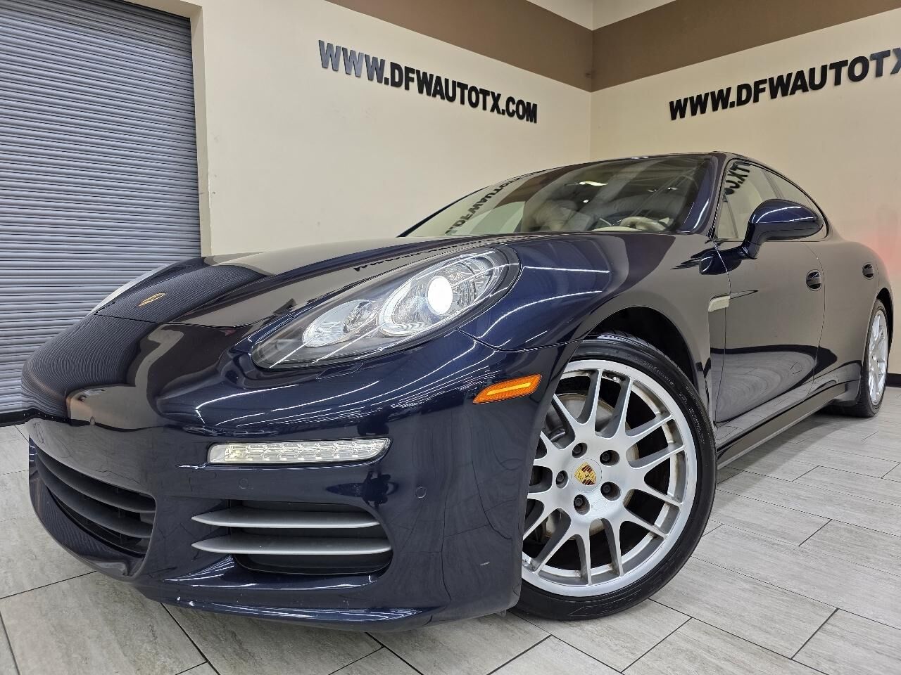 2016 PORSCHE Panamera