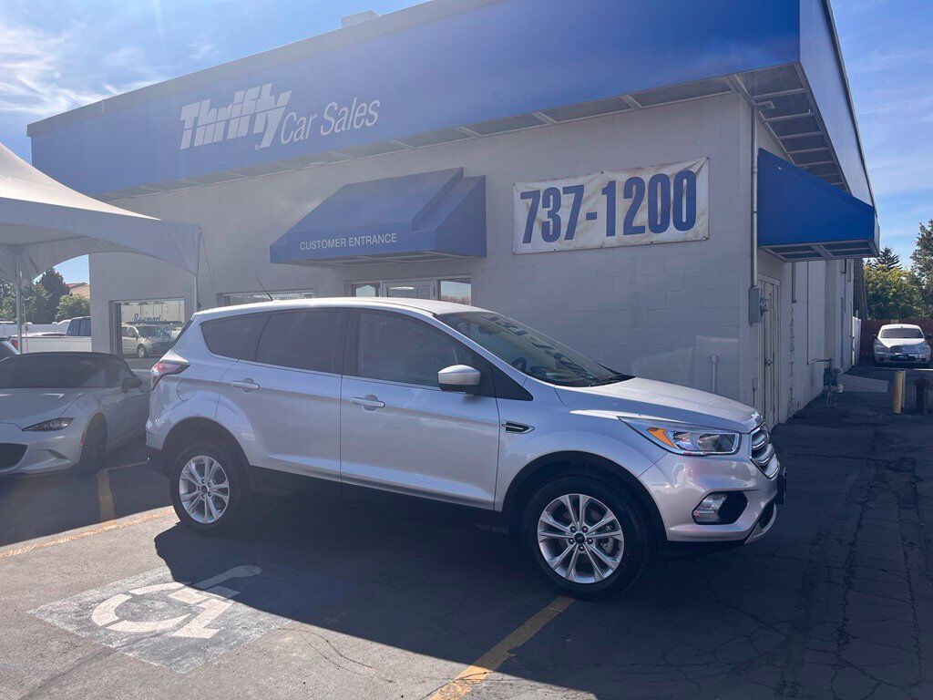 2017 FORD Escape