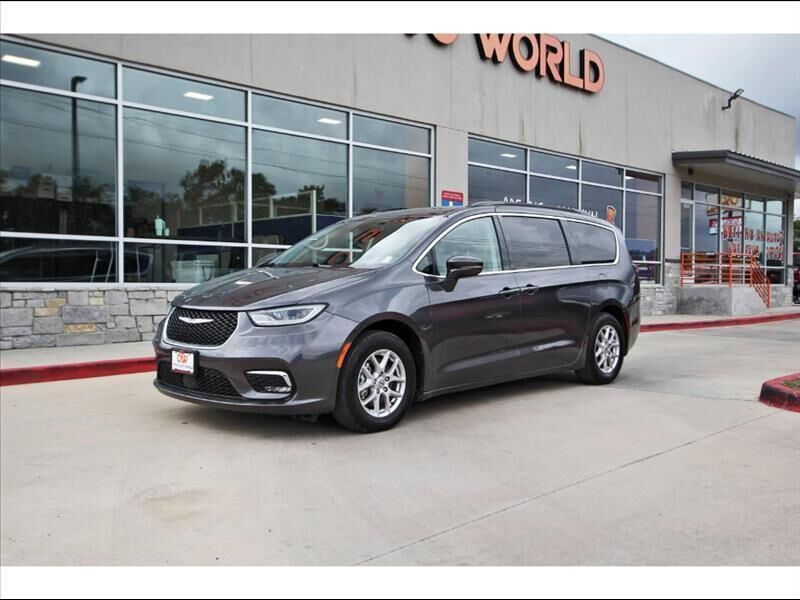 2022 CHRYSLER Pacifica