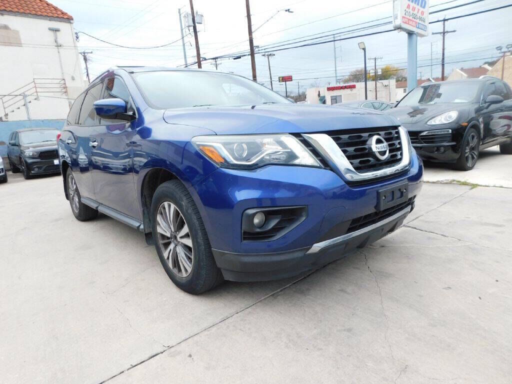 2017 NISSAN Pathfinder