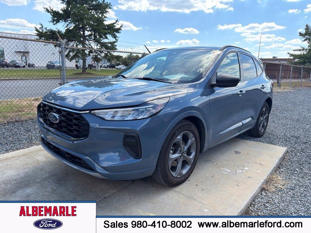 2023 FORD Escape