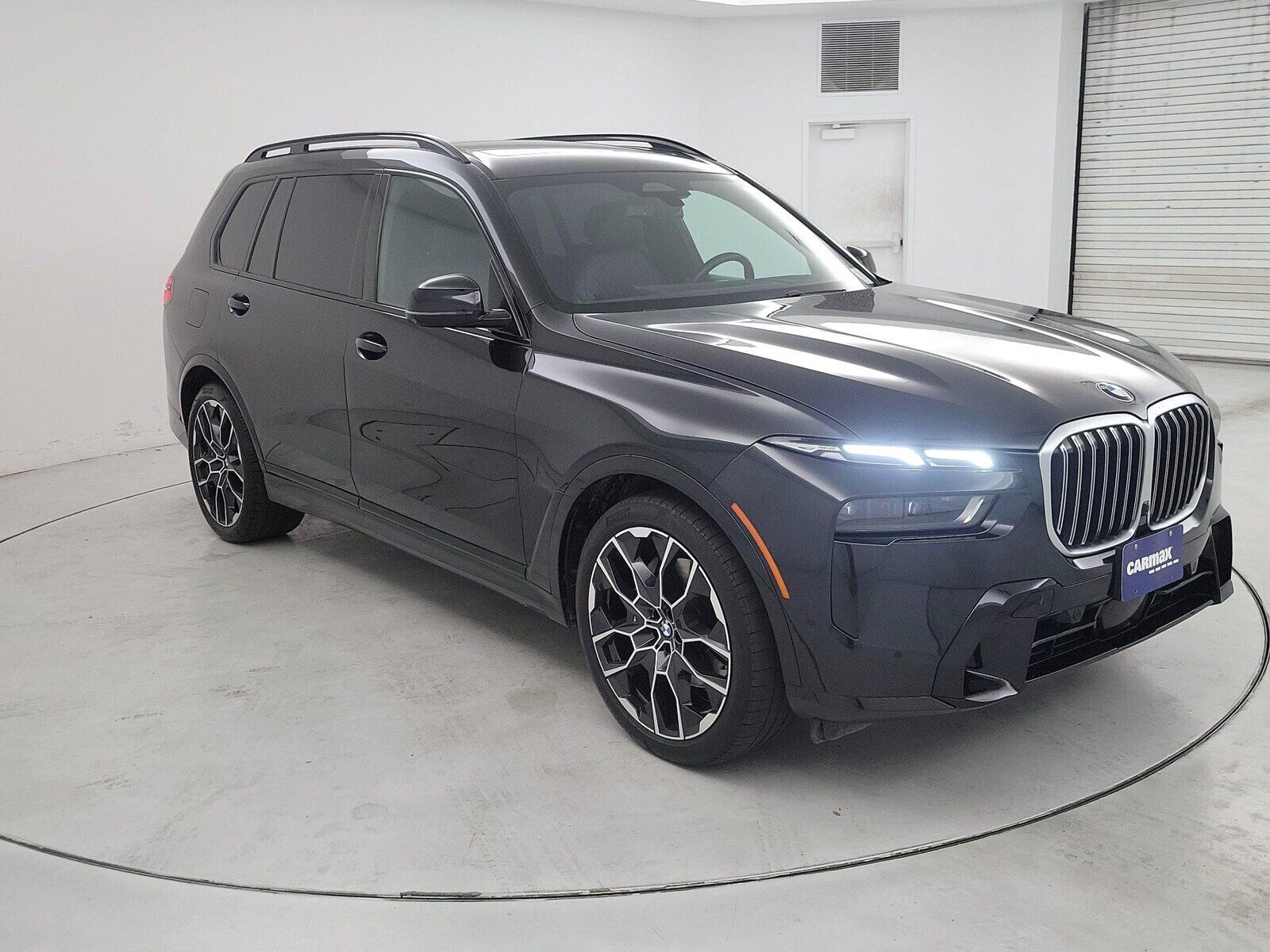 2023 BMW X7