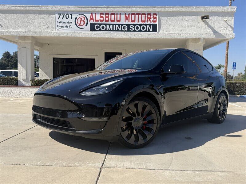 2022 TESLA Model Y
