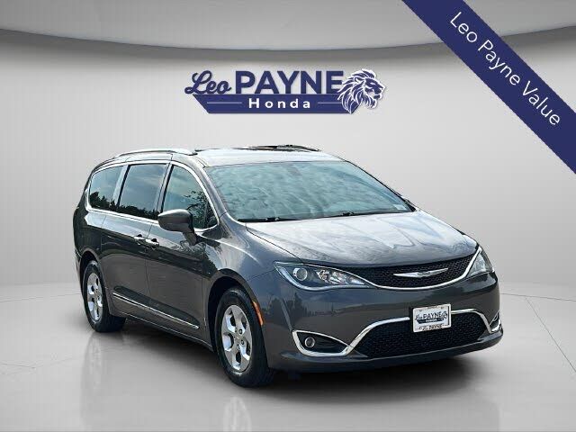 2017 CHRYSLER Pacifica