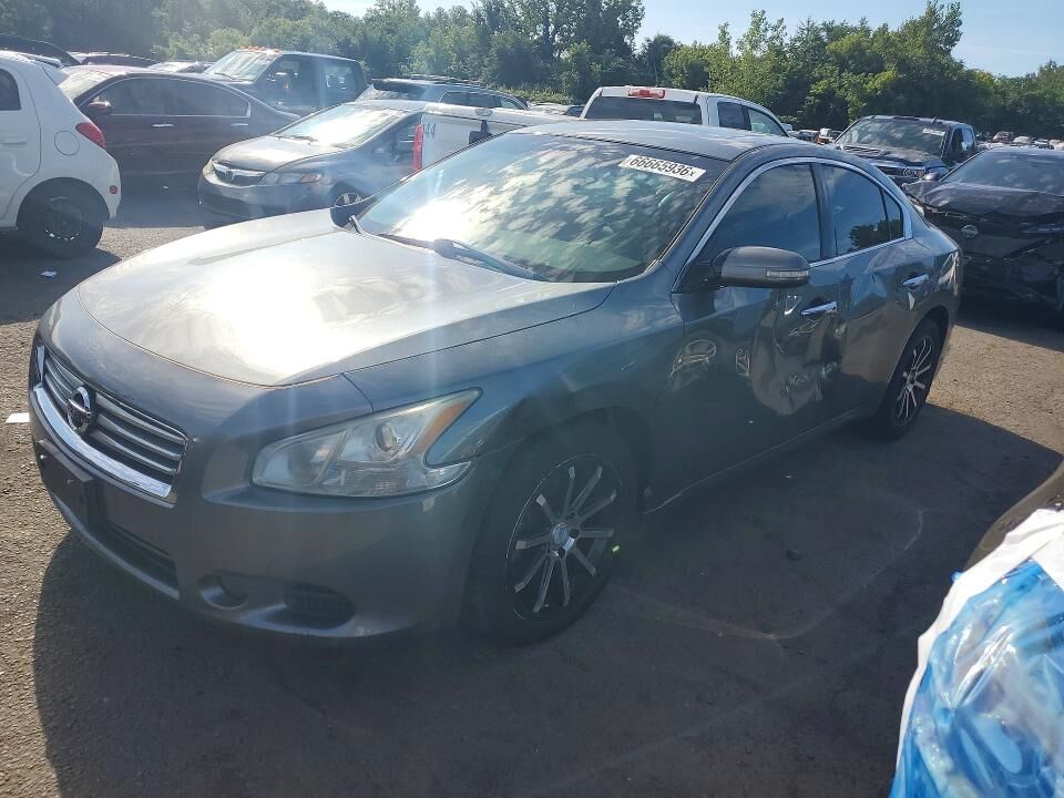 2014 NISSAN Maxima