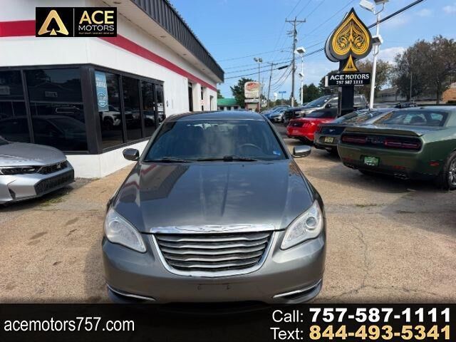 2013 CHRYSLER 200