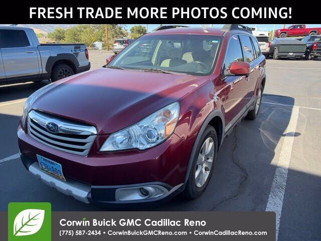 2011 SUBARU Outback