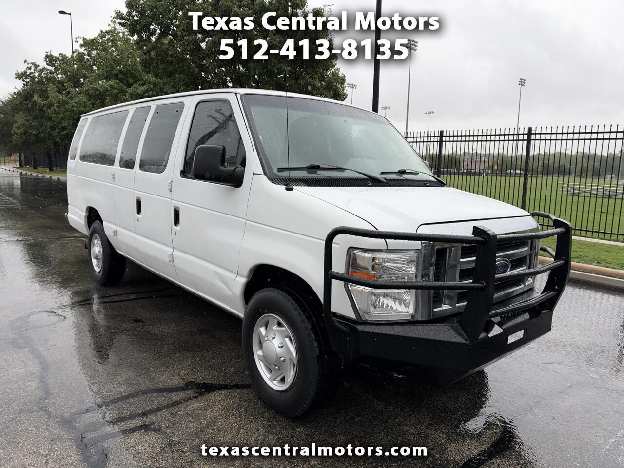 2011 FORD E-350