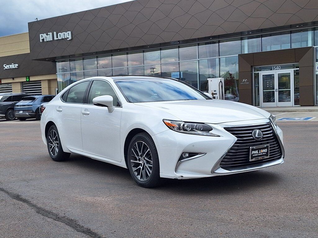 2017 LEXUS ES
