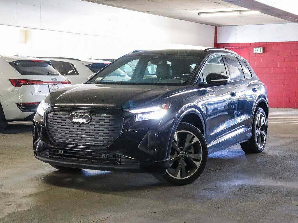 2023 AUDI Q4