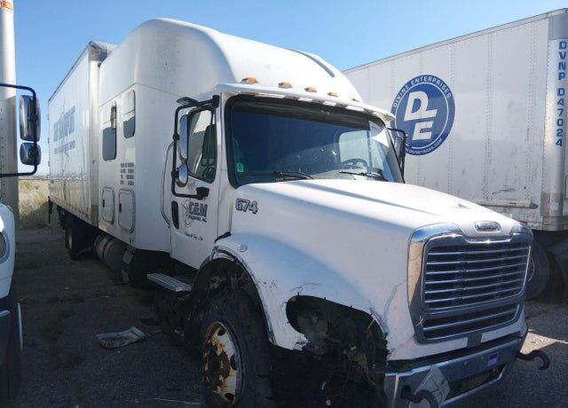 2016 FREIGHTLINER M2