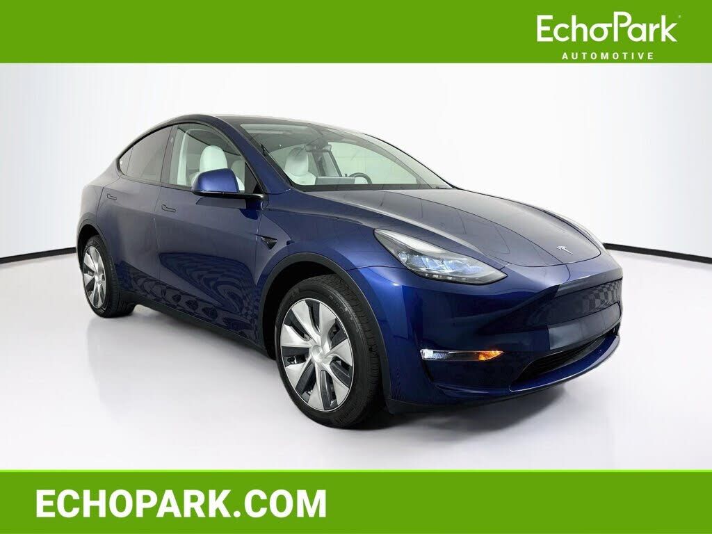 2024 TESLA Model Y