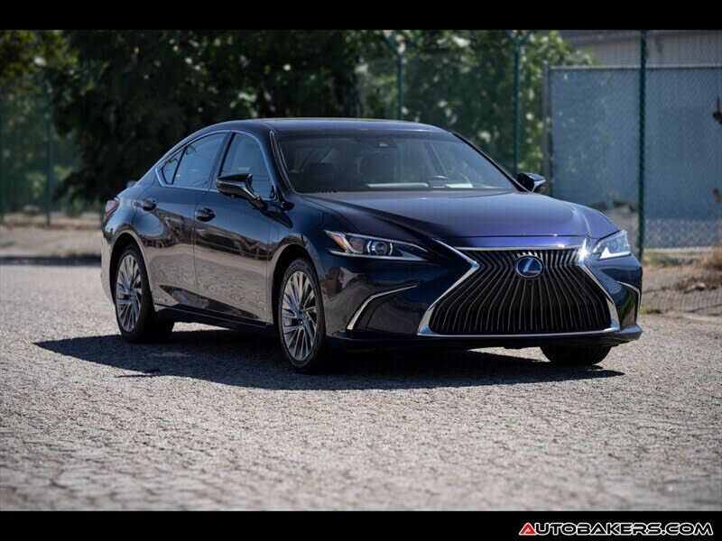2019 LEXUS ES