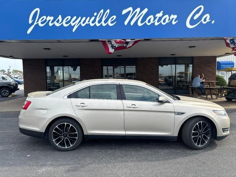 2018 FORD Taurus