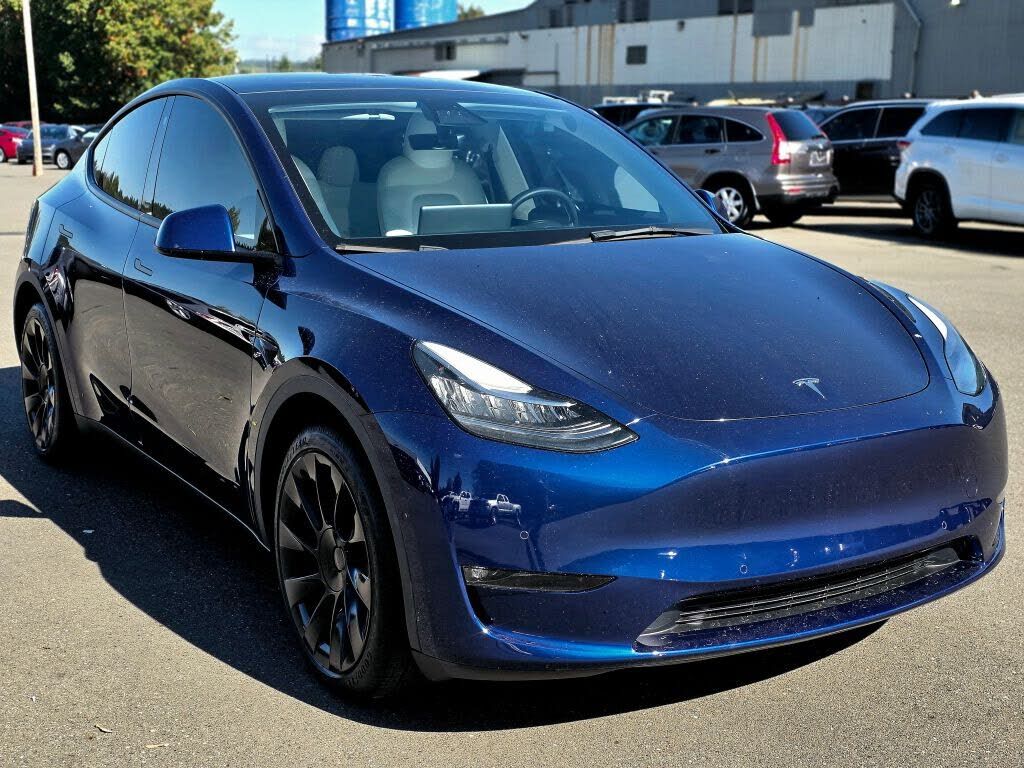 2022 TESLA Model Y