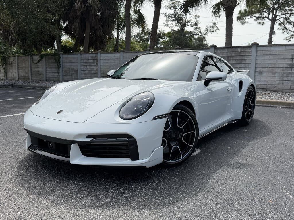 2025 PORSCHE 911