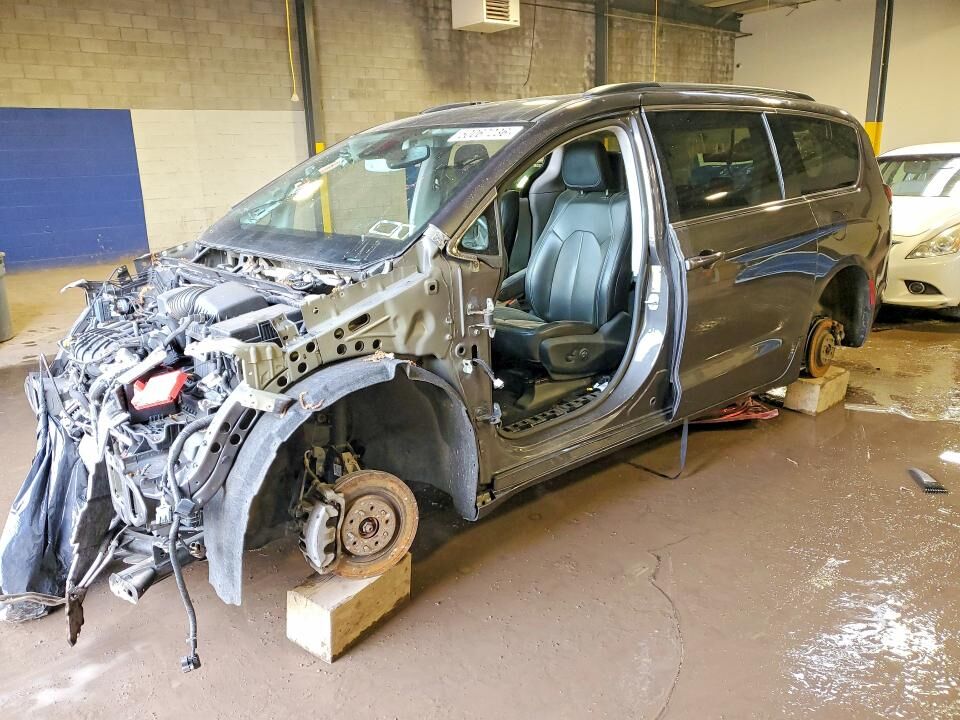 2022 CHRYSLER Pacifica