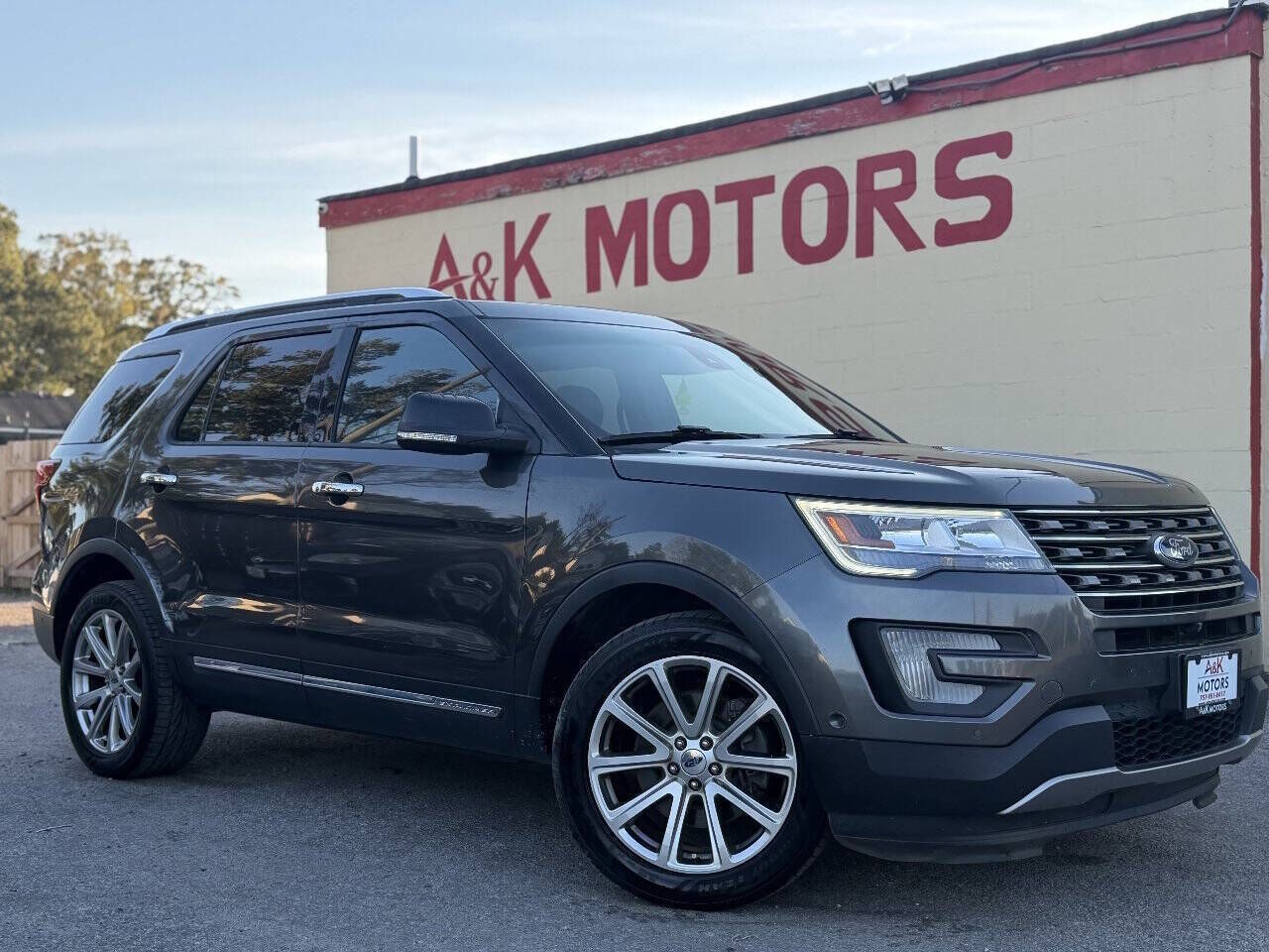 2017 FORD Explorer