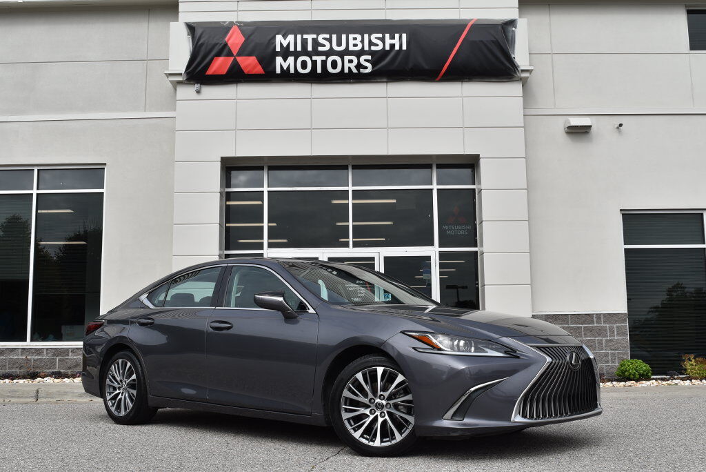 2019 LEXUS ES