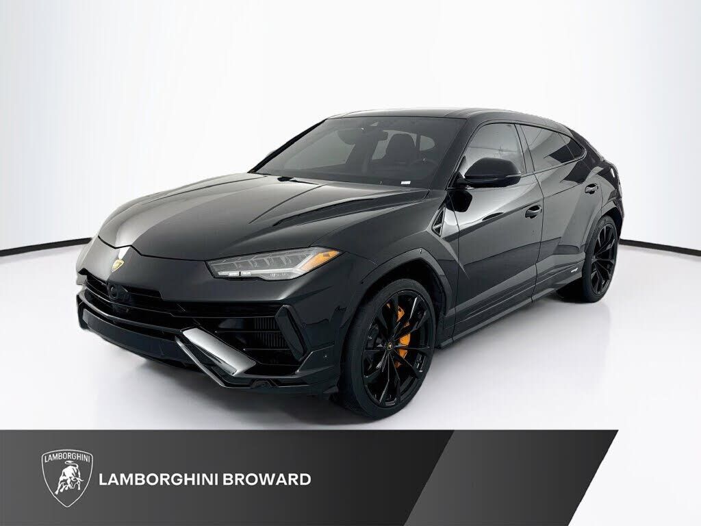 2023 LAMBORGHINI URUS
