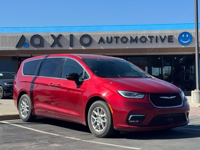2025 CHRYSLER Pacifica