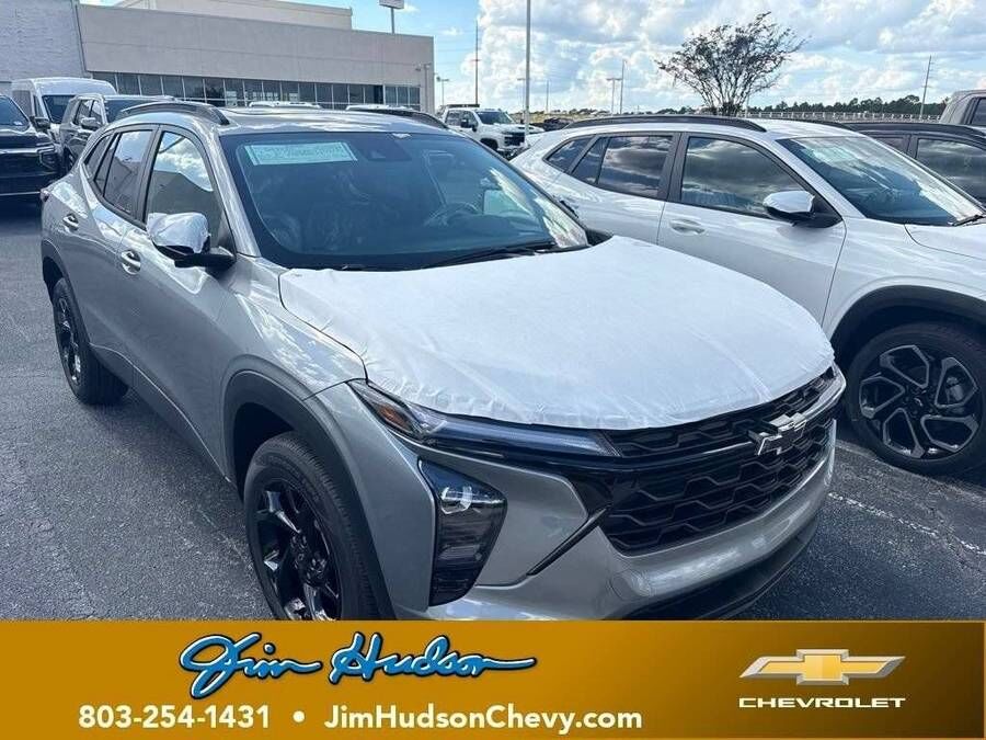 2026 CHEVROLET Trax