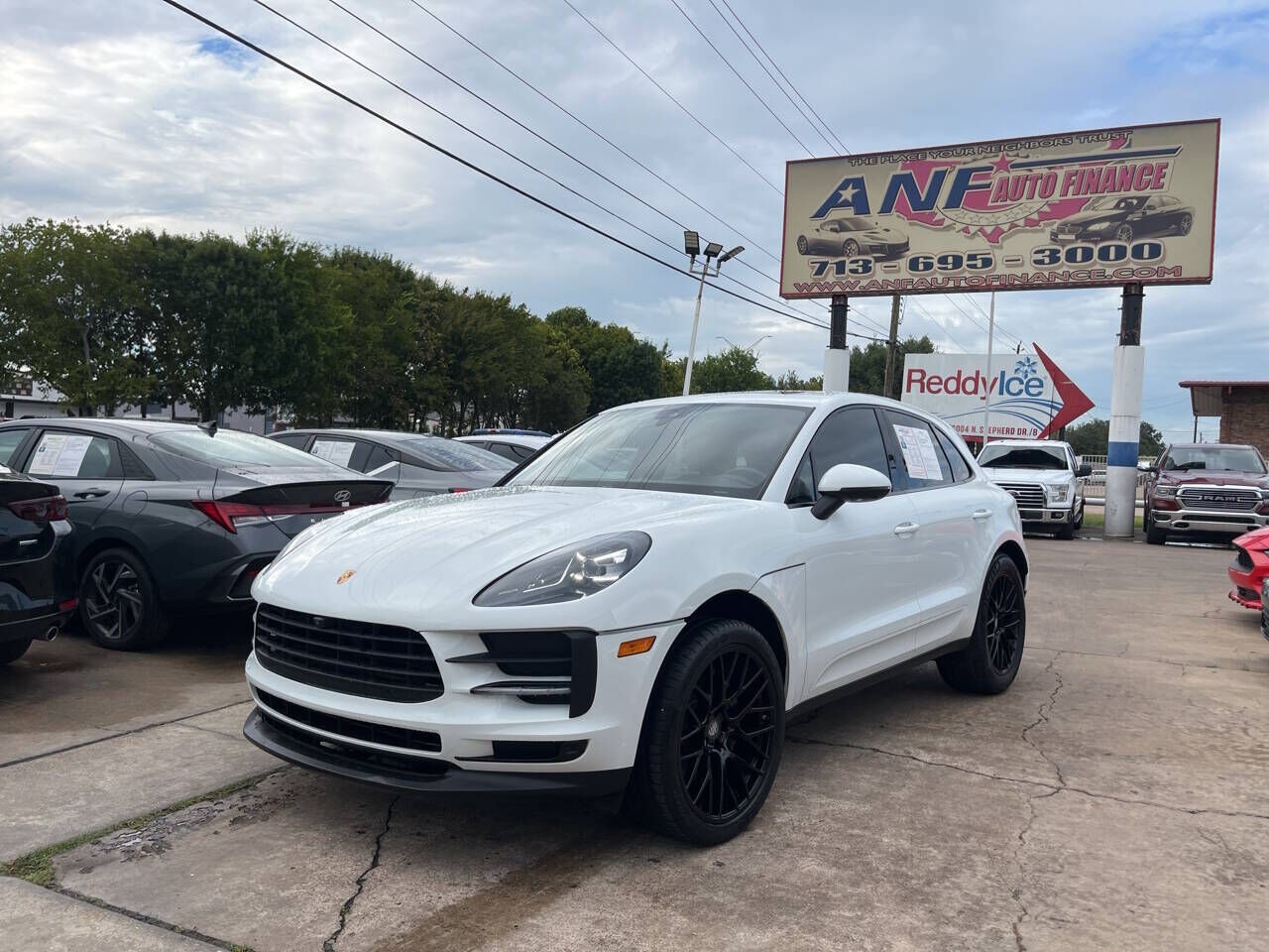 2021 PORSCHE Macan