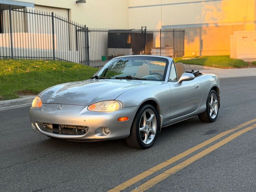 2002 MAZDA MX-5