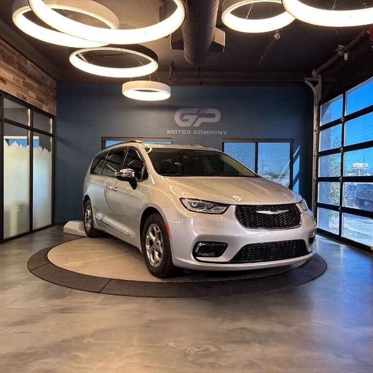 2023 CHRYSLER Pacifica