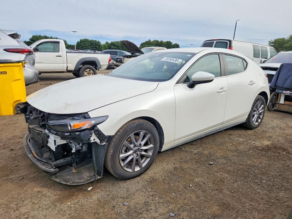 2022 MAZDA Mazda3