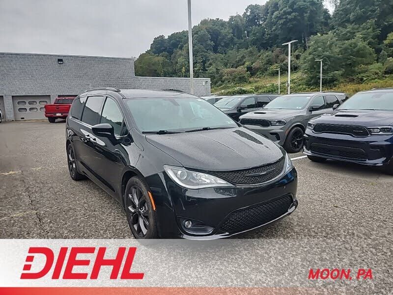 2019 CHRYSLER Pacifica