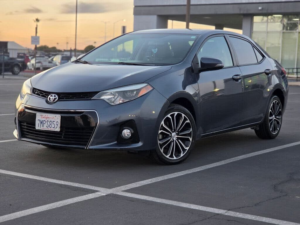2015 TOYOTA Corolla