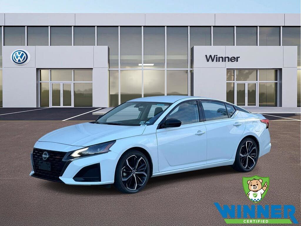2024 NISSAN Altima