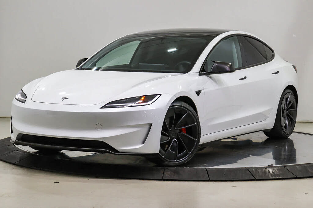 2024 TESLA Model 3