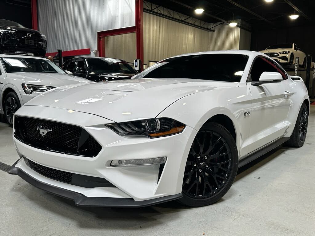 2022 FORD Mustang
